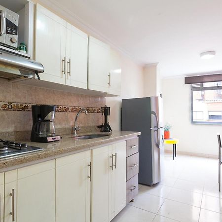 Apartamentos Laureles De La 70 Medellin Luaran gambar