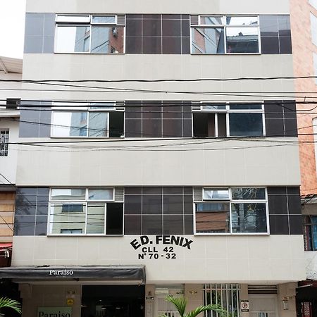Apartamentos Laureles De La 70 Medellin Luaran gambar