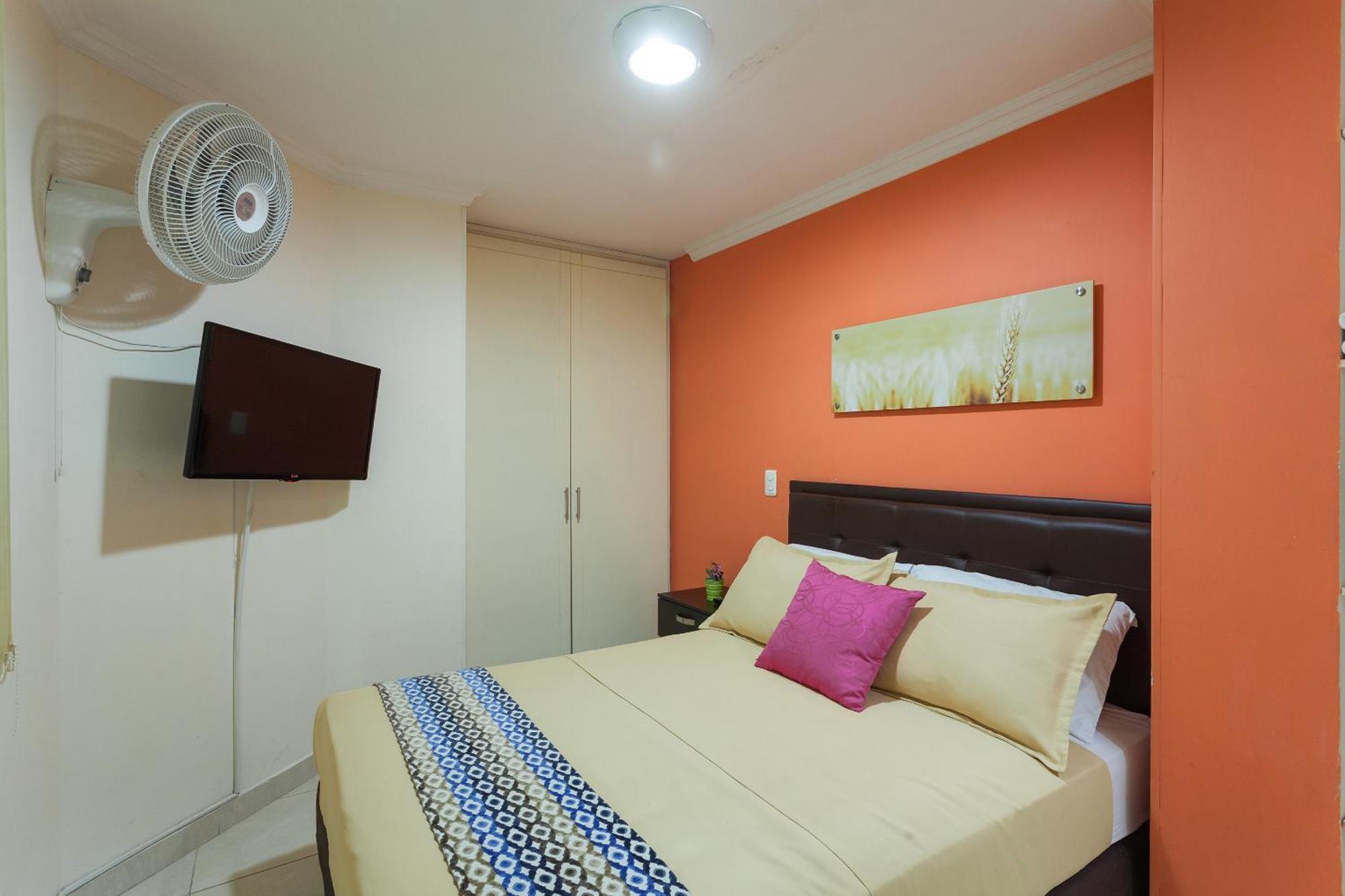 Apartamentos Laureles De La 70 Medellin Luaran gambar