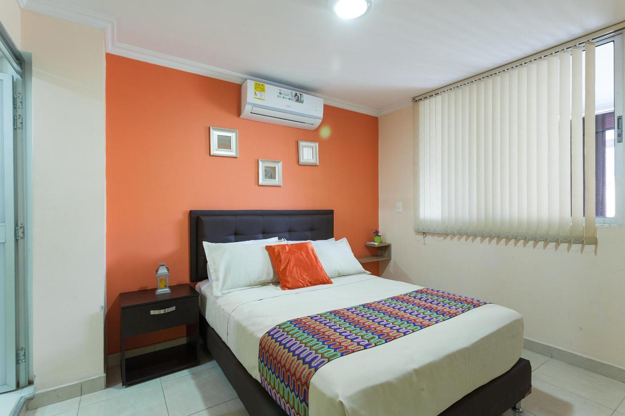 Apartamentos Laureles De La 70 Medellin Luaran gambar