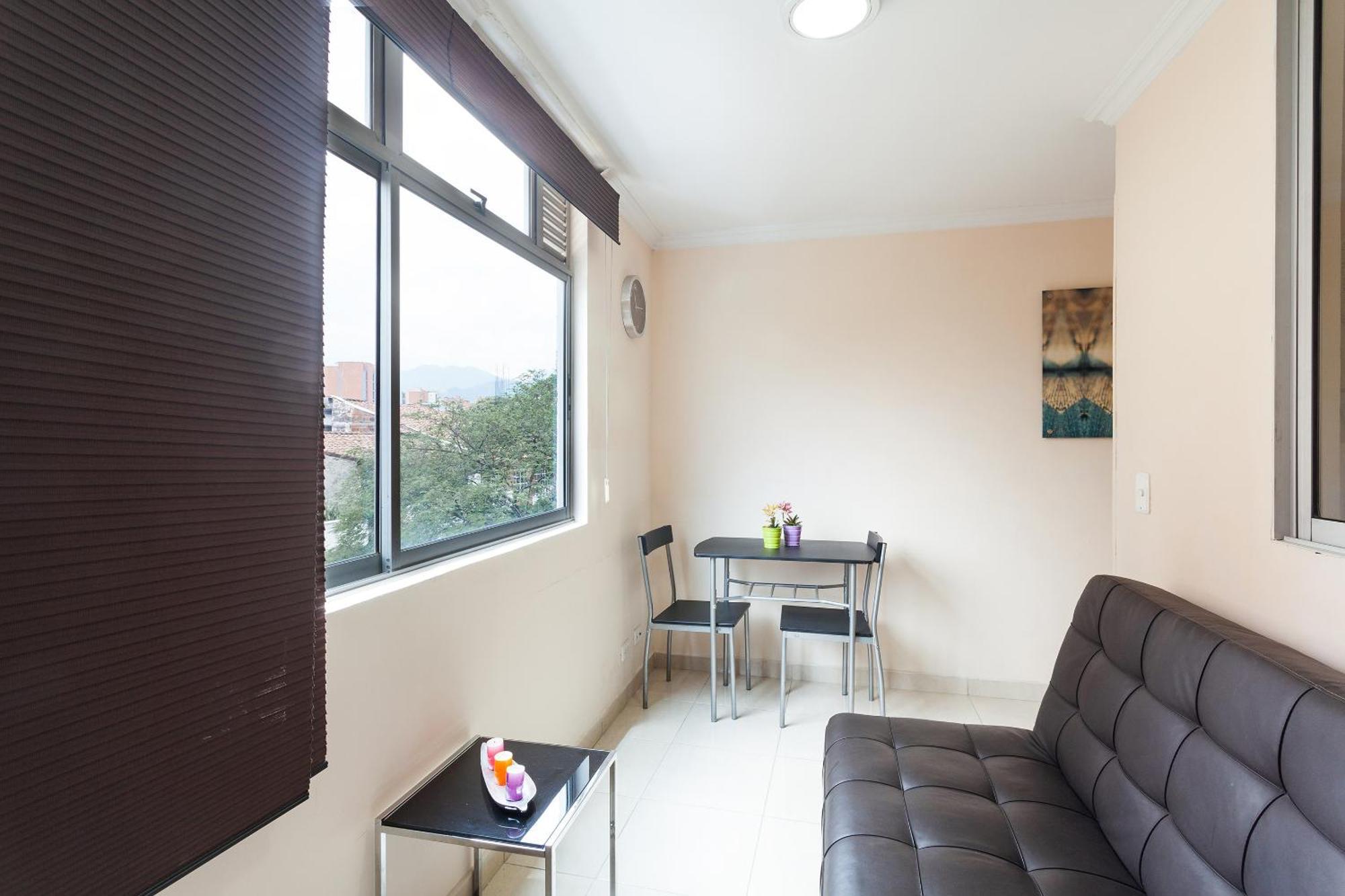 Apartamentos Laureles De La 70 Medellin Luaran gambar