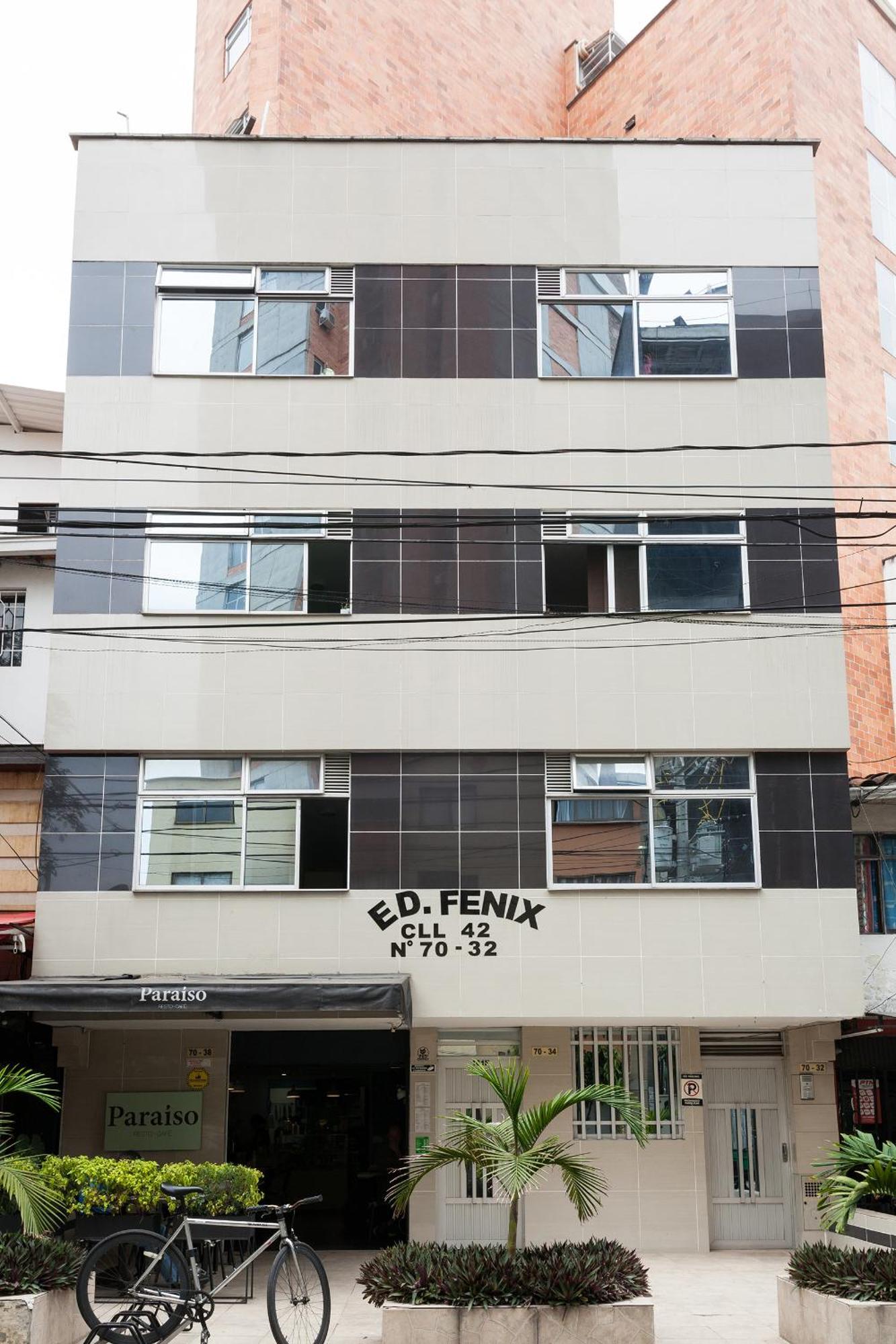 Apartamentos Laureles De La 70 Medellin Luaran gambar