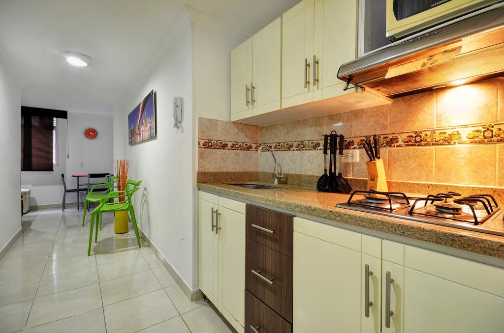 Apartamentos Laureles De La 70 Medellin Luaran gambar